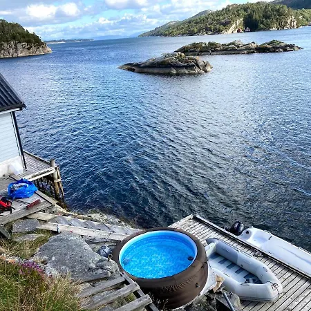 Bergen/Sotra: Sea Cabin. Spa. Fishing. Boat Haganes Exterior photo