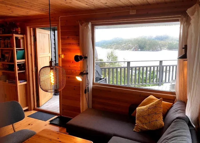 Bergen/Sotra: Sea Cabin. Spa. Fishing. Boat