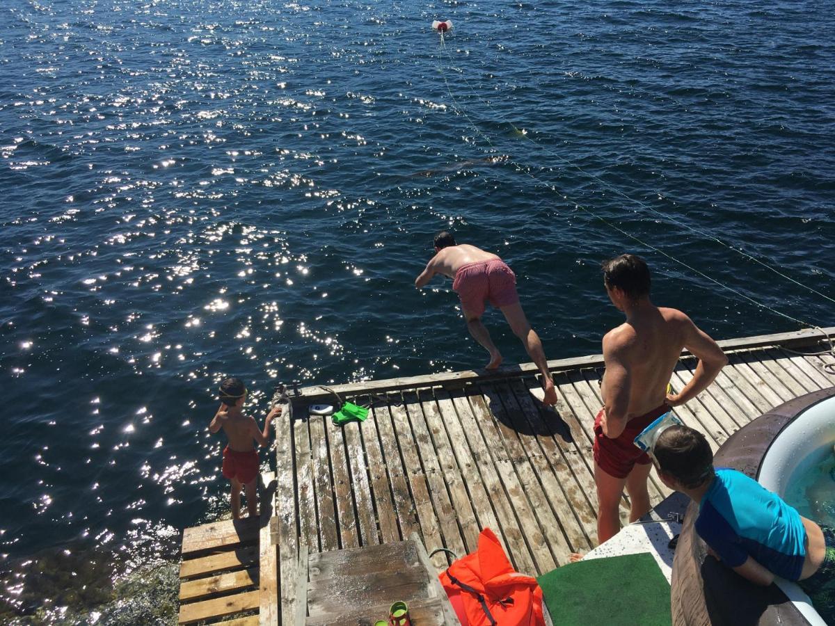 Bergen/sotra: Sea Cabin. Spa. Fishing. Boat